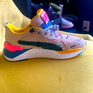 Multicolor Puma’s unisex